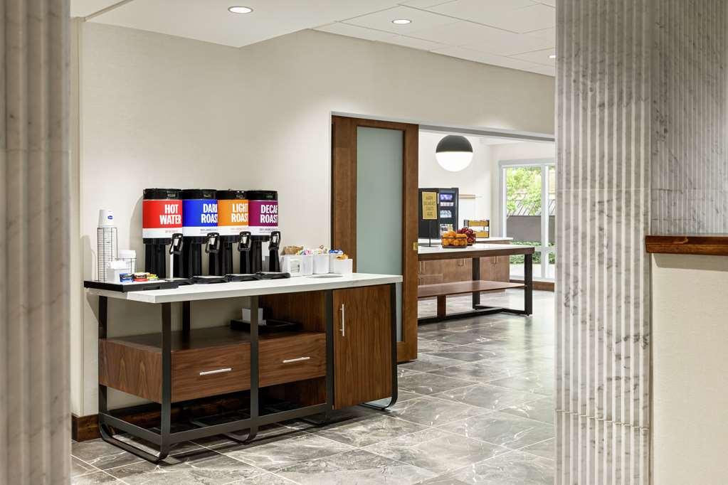 Hampton Inn Columbia-Downtown Historic District Restoran gambar